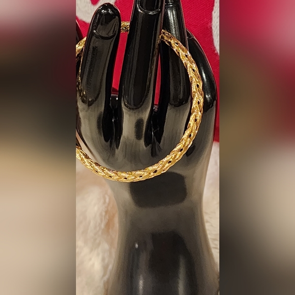 Stainless Steel Goldtone or Silvertone weaved bangle bracelet - Picture 11 of 16